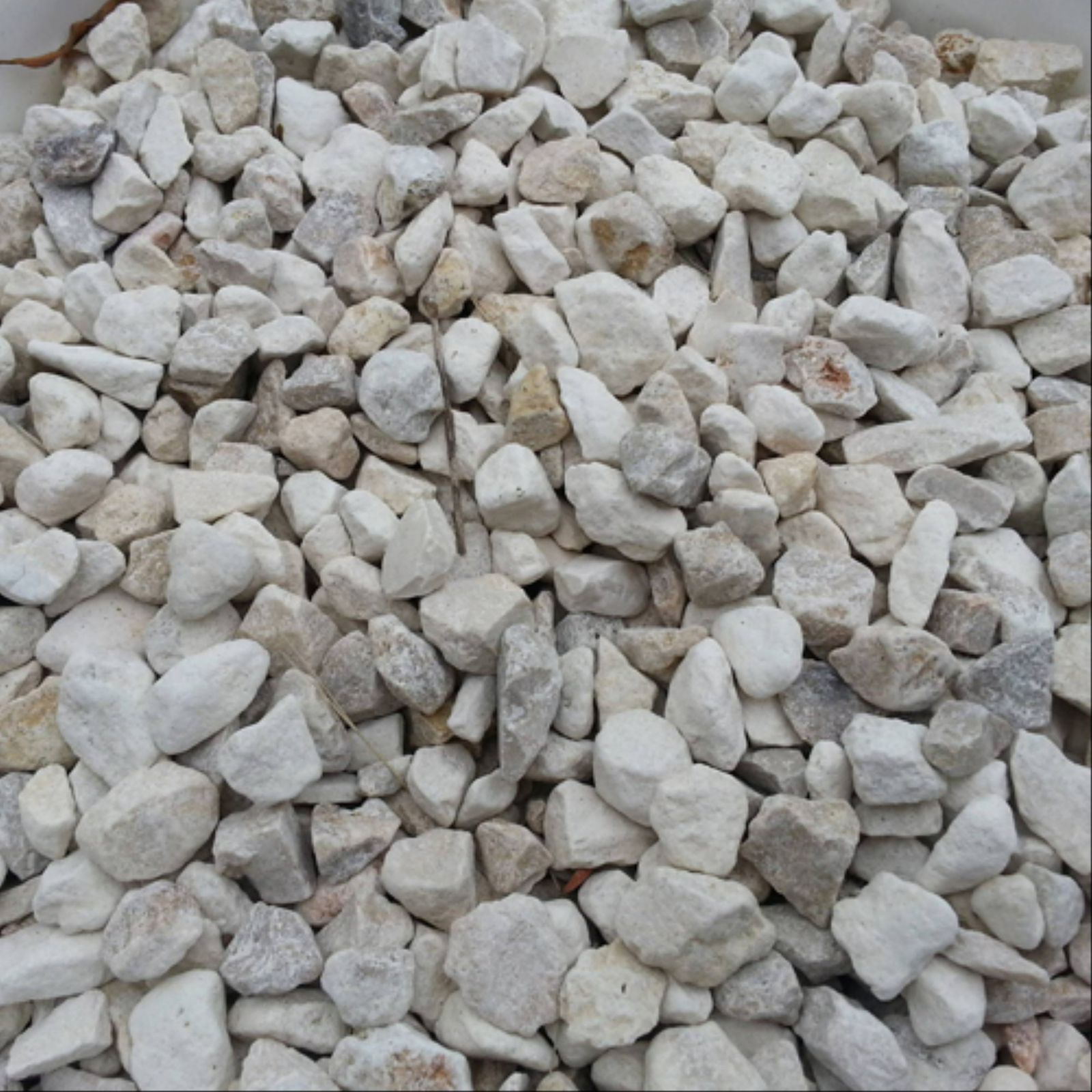 Dolomite stockyard material